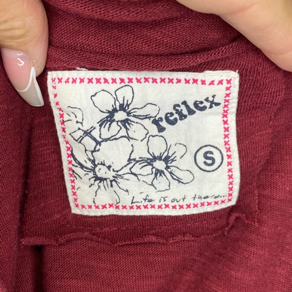 Tops/T-Shirts/Tanks👚 - 2 for $15 or 3 for $20 (Mix & Match) - Picture 5 of 5